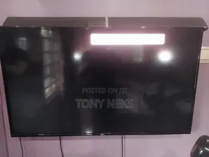 LG 43" Flat Screen LED TV (Model 43LH500T-TA)