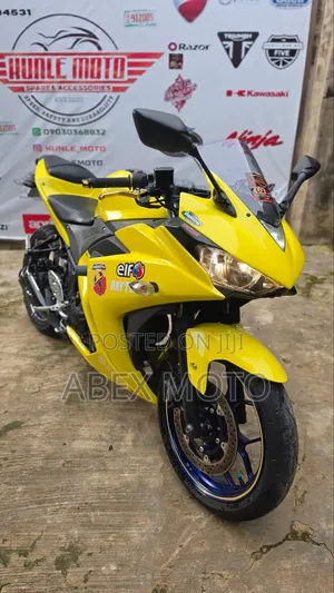 2018 Yamaha YZF-R Sport Bike