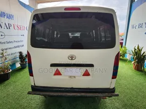 Toyota HiAce 18-Mai-Zama Bas 2007