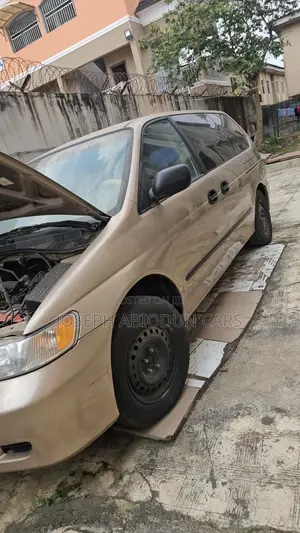 Honda Odyssey 2006 Zinariya