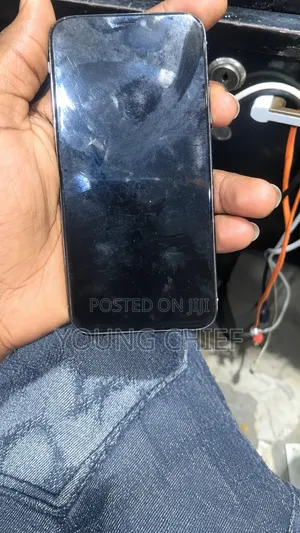 Apple iPhone X 64GB White (Amfani da aka yi a UK)
