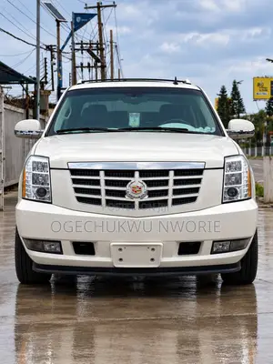 Cadillac Escalade 2013 Fari