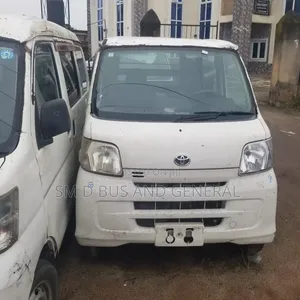 Daihatsu Hijet 2010 Fari - Amfani Da Aka Yi A Kasashen Waje