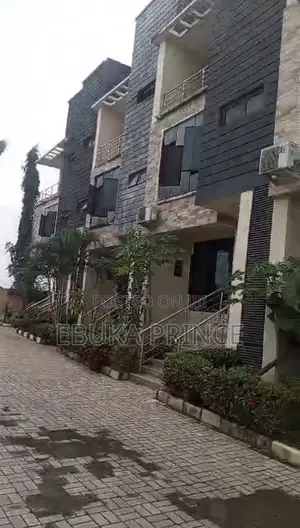 Gidan Terrace/Townhouse mai dakuna 5 a Guzape don siyarwa