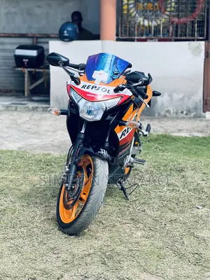 Honda CBR 250R 2014 Orange