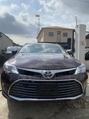 Toyota Avalon XLE Premium Sedan Burgundy 2013