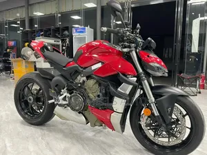 Ducati Streetfighter V4 2021 Ja