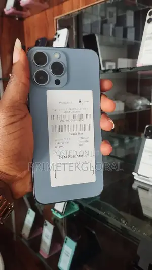 Apple iPhone 13 Pro Max 512GB Blue (Amfani da aka yi a UK)