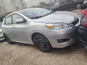 Toyota Matrix 2010 Silver - Foreign Used