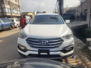Hyundai Santa Fe 2018 White
