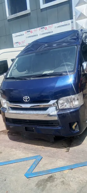 Toyota HiAce 2015 Bus - Kai Tsaye Daga Belgium