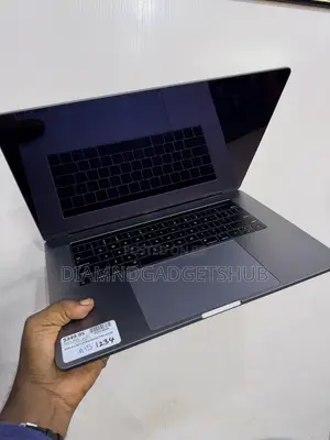Apple MacBook Pro 2019 15" Intel Core i9 32GB RAM 1TB SSD