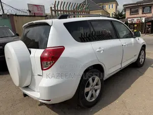 Toyota RAV4 Limited SUV AWD ta 2014