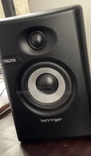 Behringer TRUTH 3.5 Studio Monitors