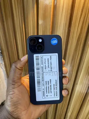 Apple iPhone 15 128GB Baki