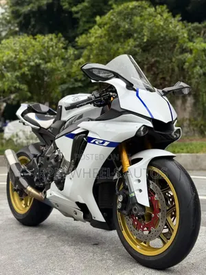 Yamaha R1 2016 Sport Bike - Fari