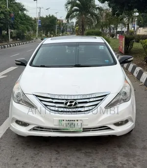 Hyundai Sonata 2013 Fari