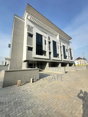 4 Bedroom Townhouse/Terrace in Lekki Phase 1