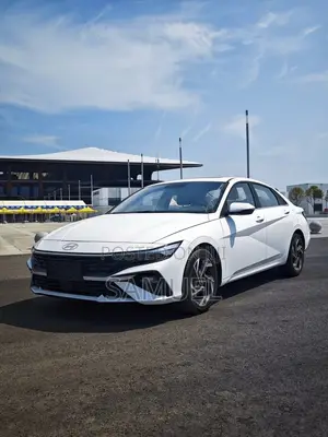 Hyundai Elantra 2025 White