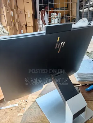HP EliteOne 800 G3 All-in-One Desktop Computer