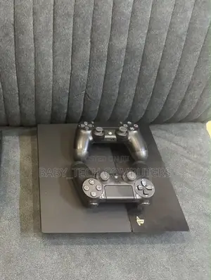 PlayStation 4 (Fat) Mai Hacked - Da Wasanni 5, Kwamfuta 2