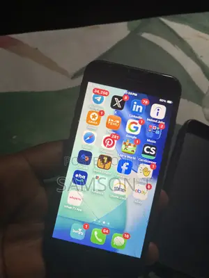 Apple iPhone SE (2020) 64GB Baki - An Yi Amfani Da Shi