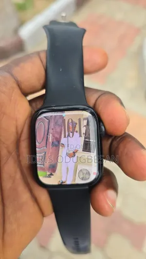 Apple Watch Series 8 41mm (Amfani)