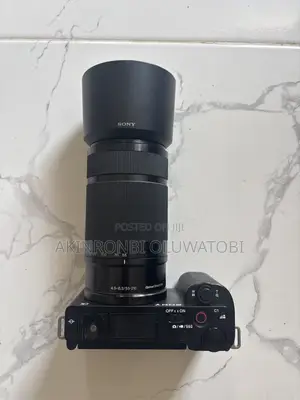 Sony ZV-E10 4K Mirrorless Kamera da 55-210mm OSS Lens