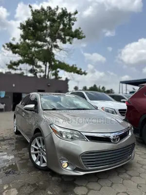 2014 Toyota Avalon Limited Sedan