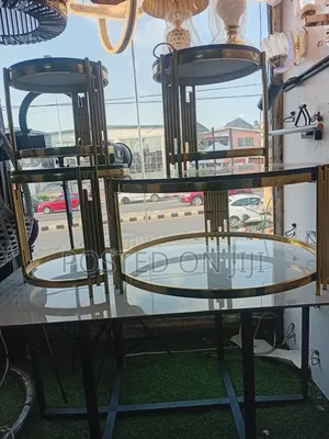 Teburin Cin Abinci na Kasashen Waje - Kyakkyawan Zamani