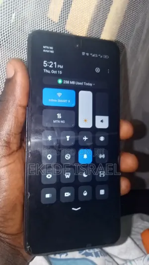 Infinix Smart 10 64GB Baki