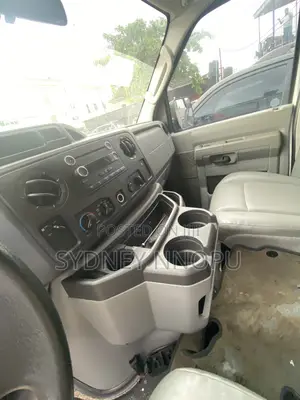 Chevrolet 3500 2011 White