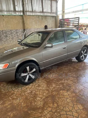 Toyota Camry LE 2001 2.2L Sedan - Grey