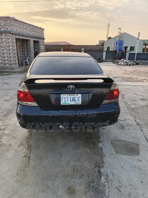 Toyota Camry 2005 Baki