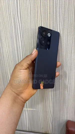 Oppo Reno9 5G 256GB Baki