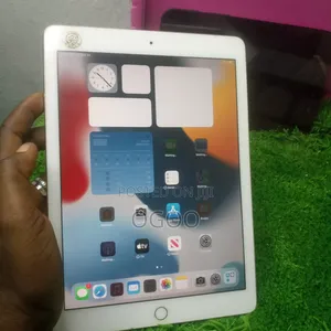 Apple iPad Pro 9.7 (2016) 32GB Gold