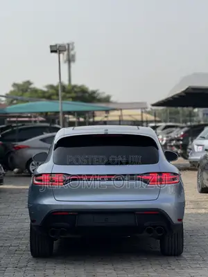 Porsche Macan 2023 Shuɗi
