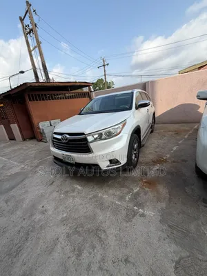 2016 Toyota Highlander XLE V6 4x4 White