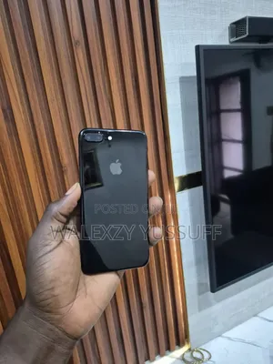 Apple iPhone 7 Plus 128GB Baki