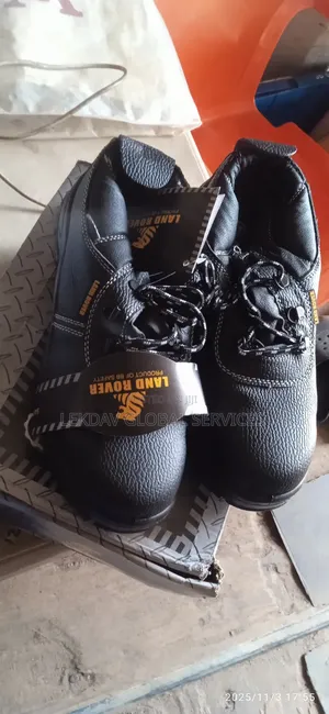 AfriGuard Takalman Tsaro XL Baki