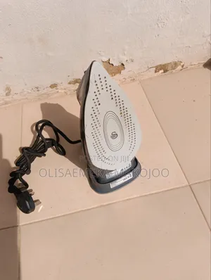 Swann Cordless Rechargeable Steam Iron - Used