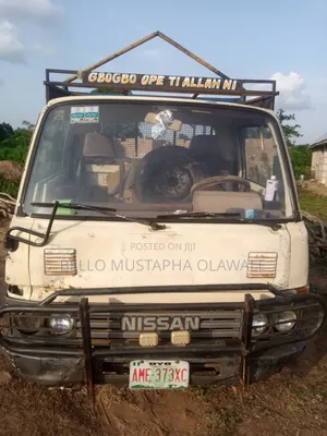 Nissan Cabstar Karamin Jirgin Kasa