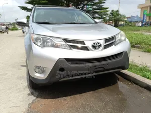 Toyota RAV4 2014 Silver XLE