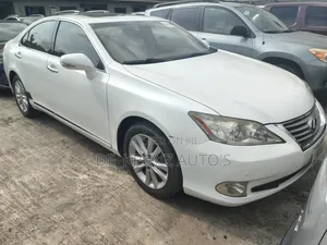 Lexus ES 350 2012 Fari