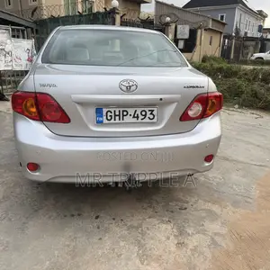 Toyota Corolla 2010 Silver - Foreign Used