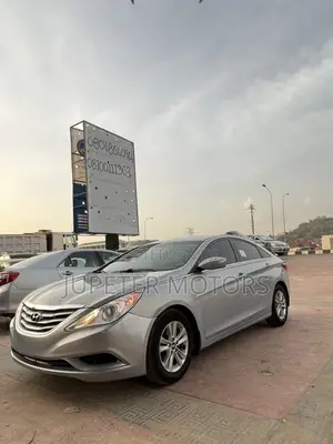 2013 Hyundai Sonata SE Sedan FWD (2.4L)