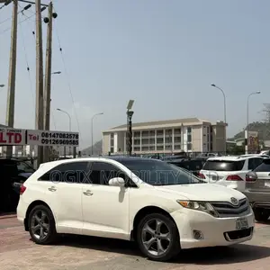 Toyota Venza V6 AWD 2010 Fari