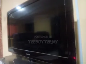 Samsung 40" LCD Smart TV