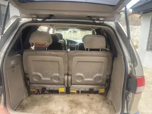 Toyota Sienna 2002 Gold