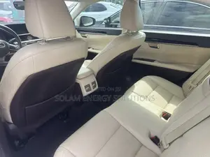 Lexus ES 2016 Zinariya